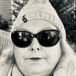 Meet your Posher, Leanne